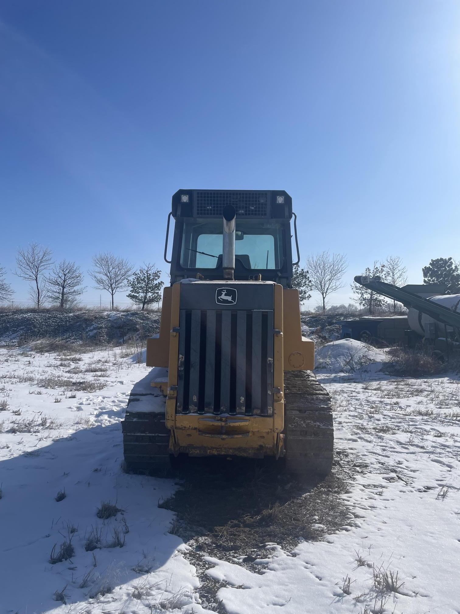 2001 DEERE 755C - view 12 of 37