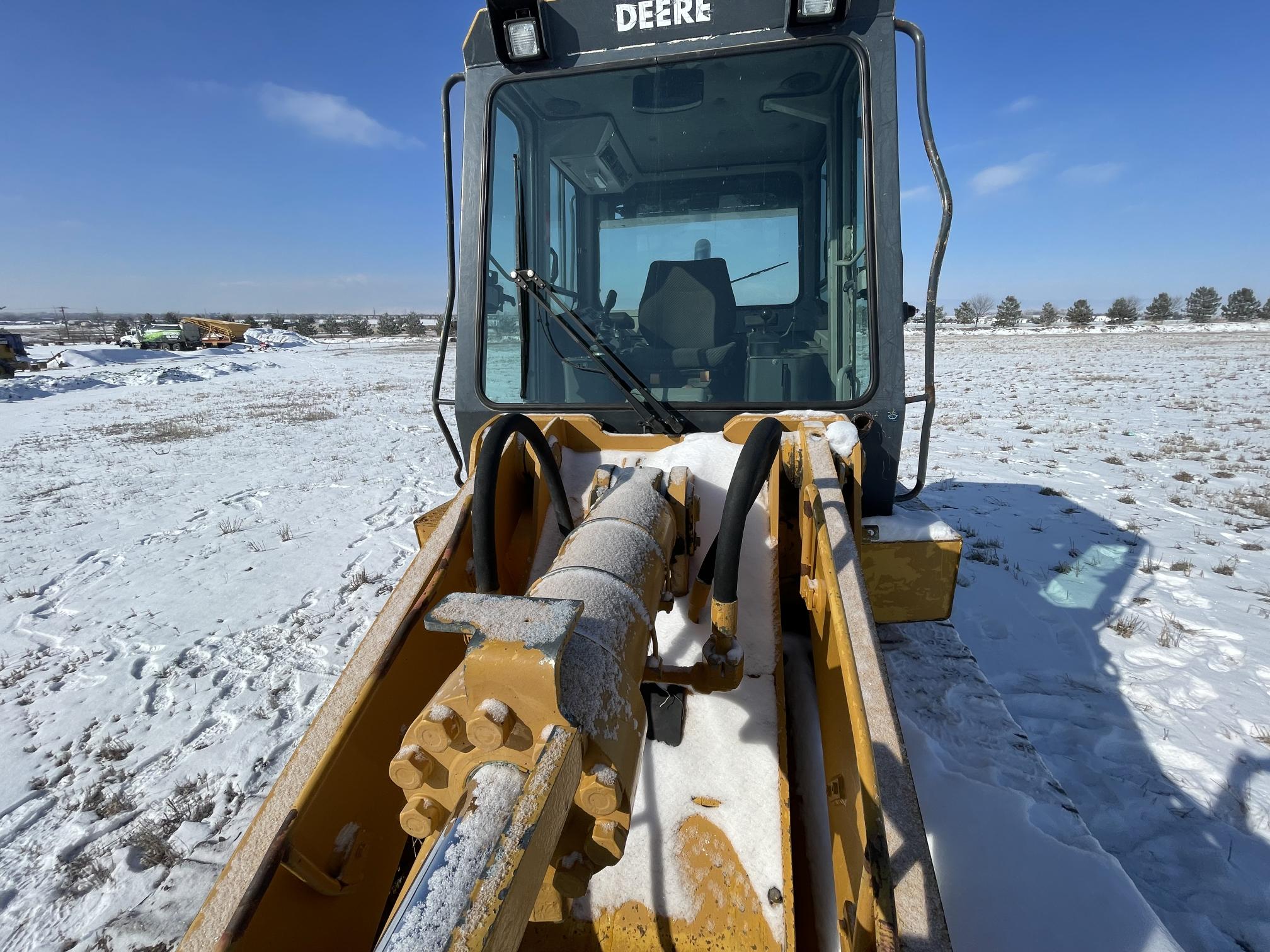 2001 DEERE 755C - Image 22