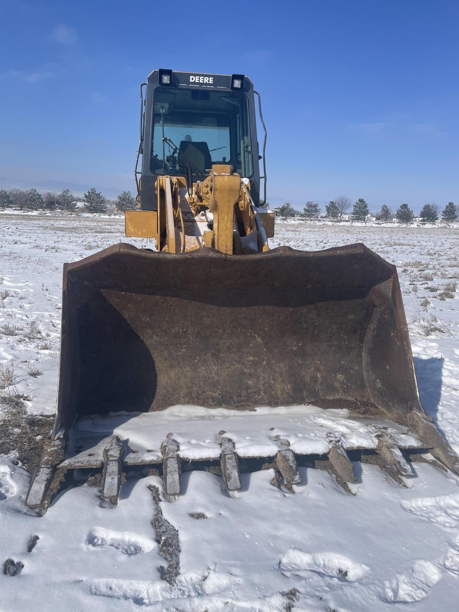 2001 DEERE 755C - view 8 of 37