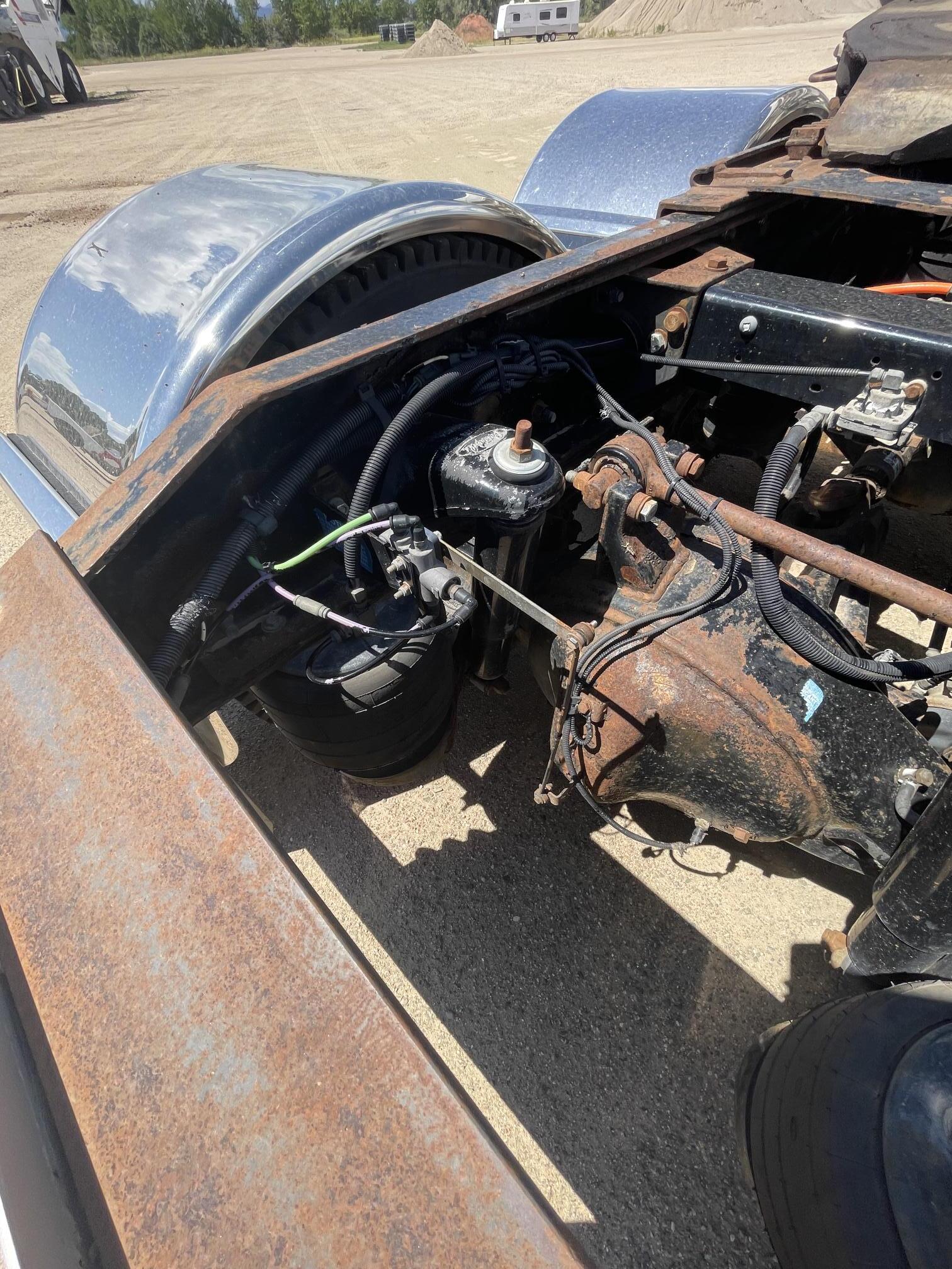 2008 PETERBILT 388 - Image 31