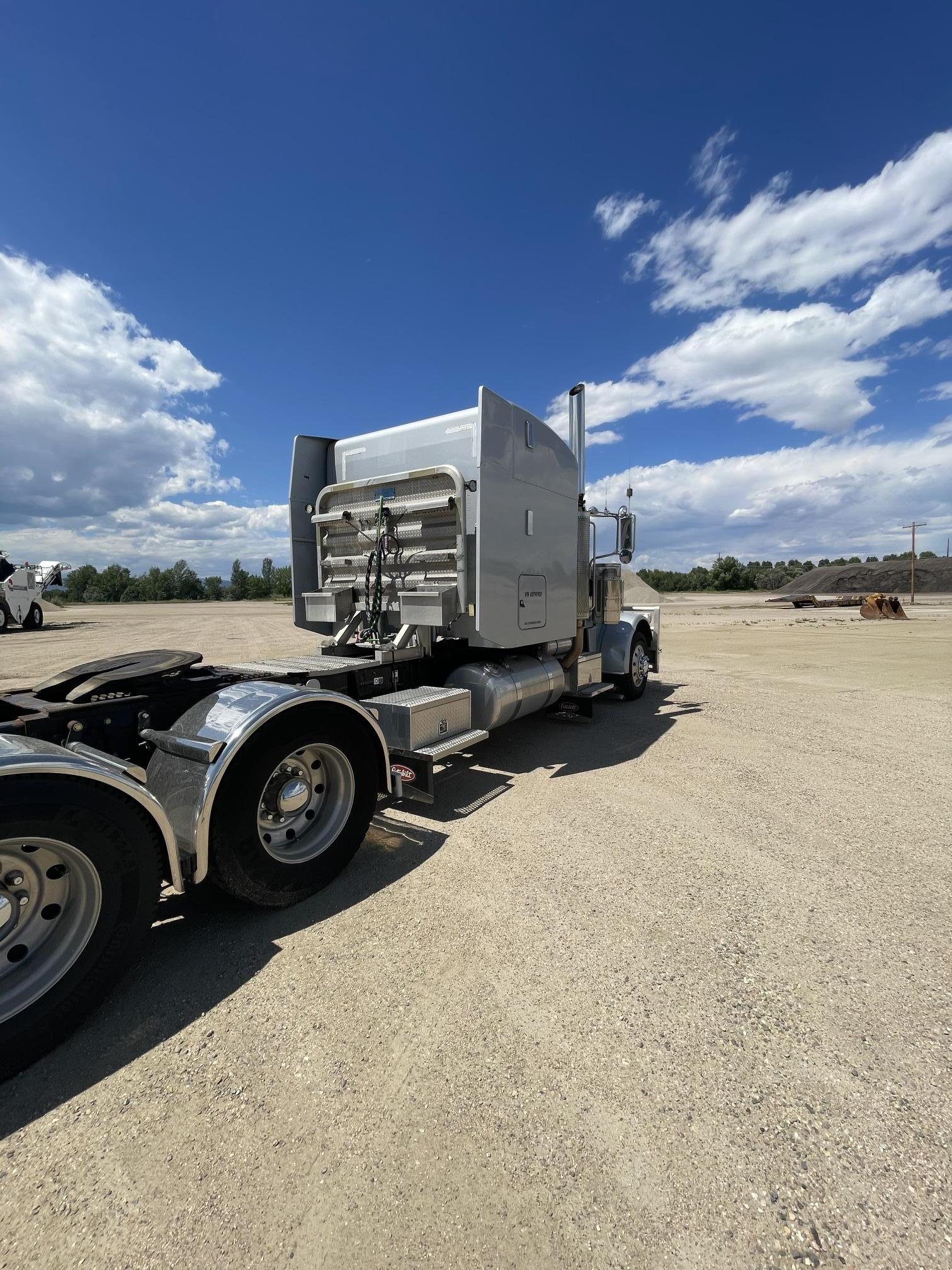 2008 PETERBILT 388 - Image 15