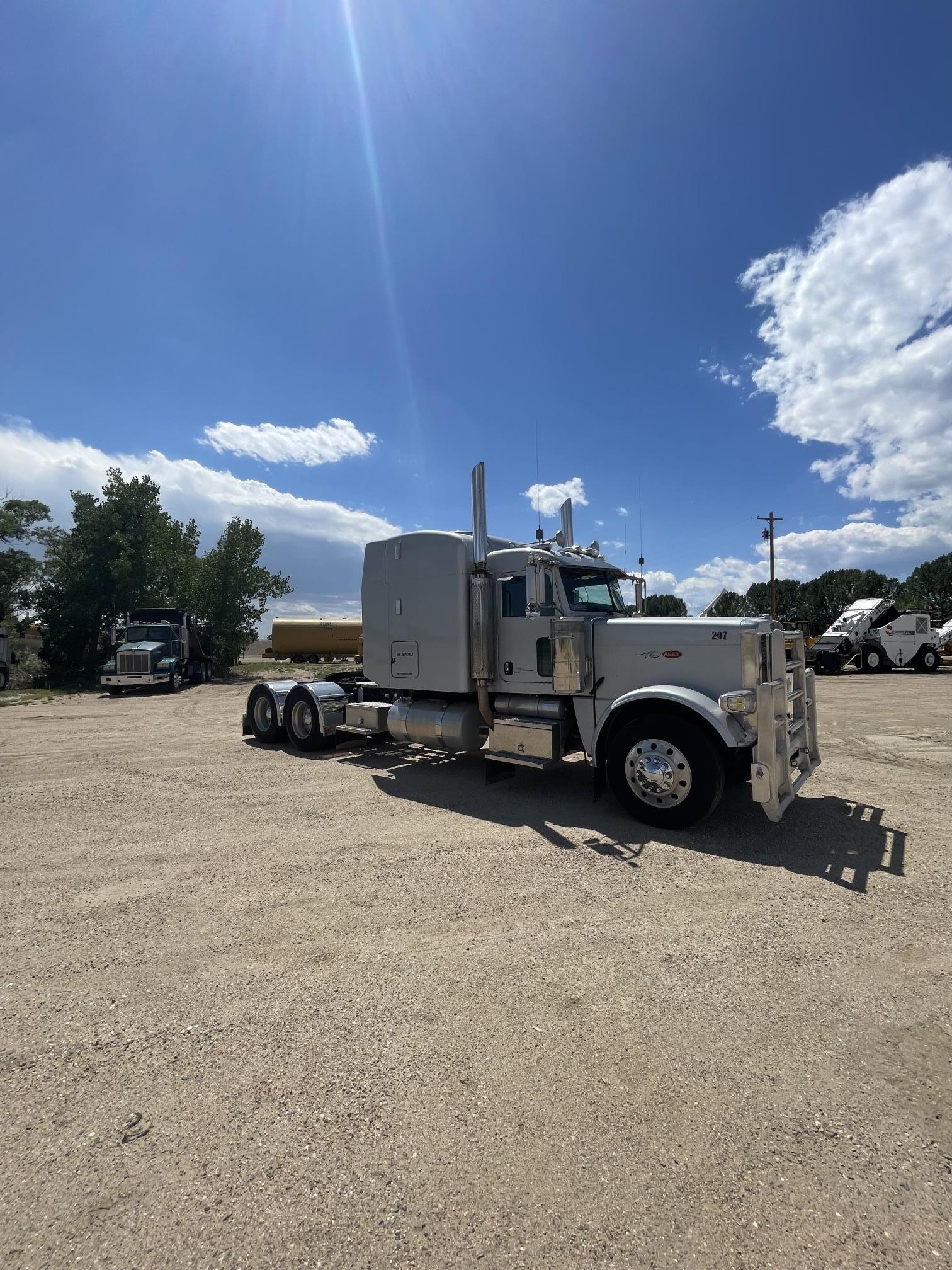 2008 PETERBILT 388 - Image 7