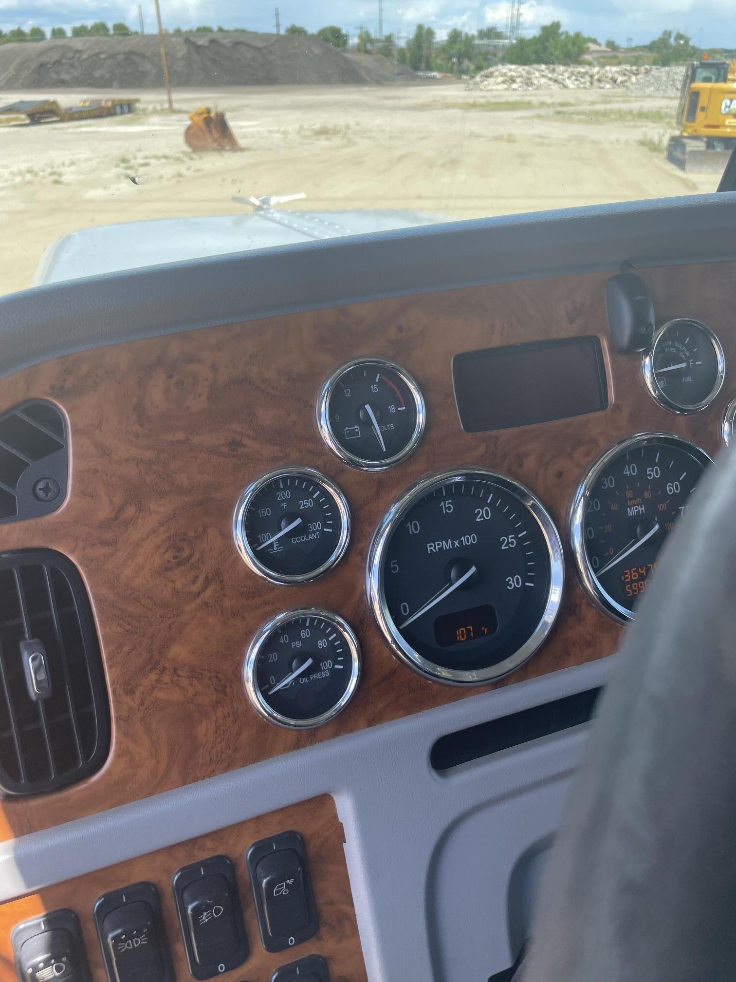 2008 PETERBILT 388 - Image 47