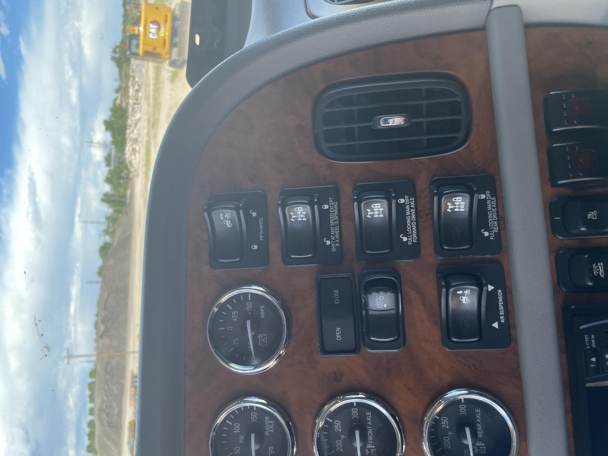 2008 PETERBILT 388 - Image 53