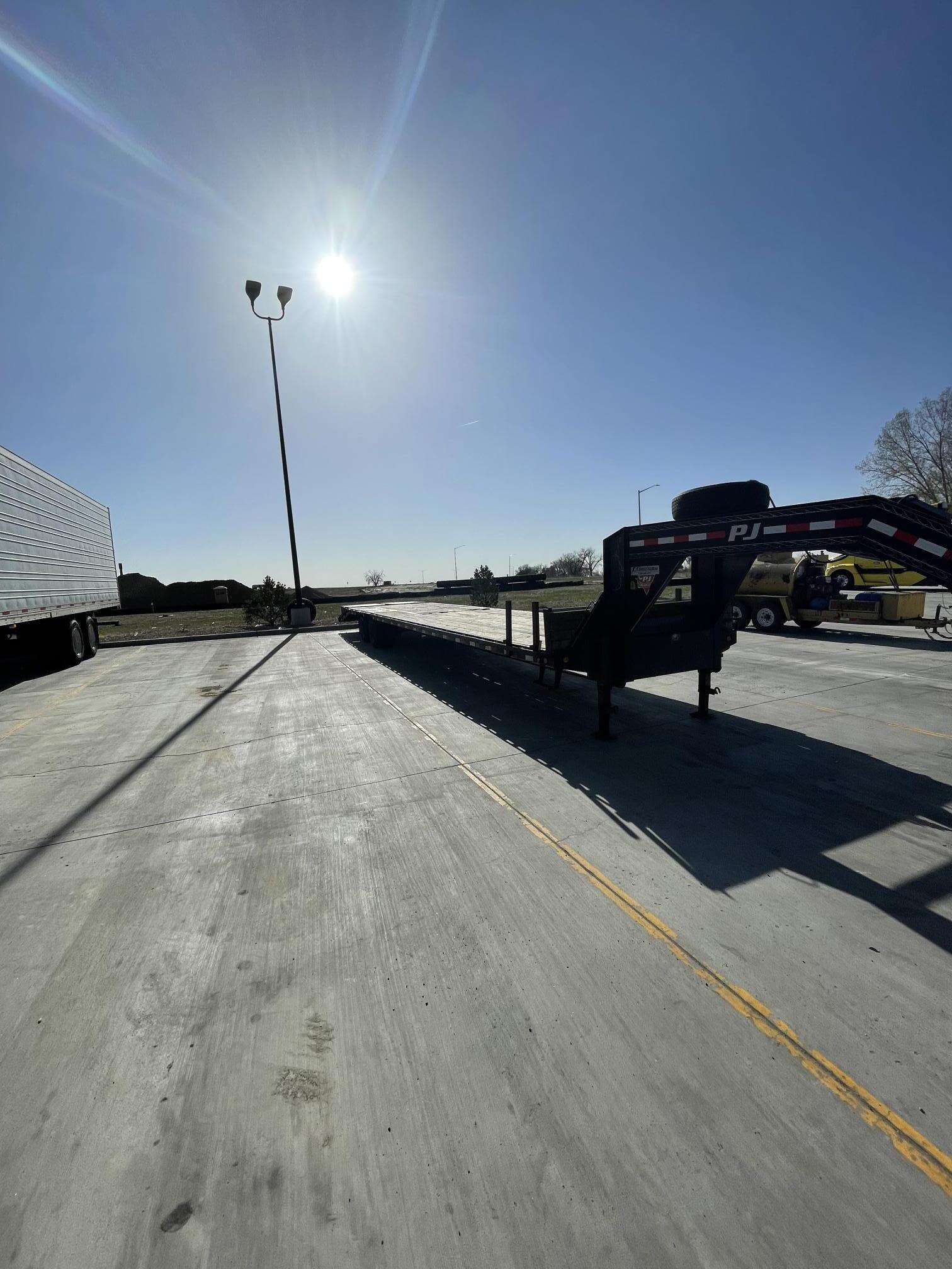 2022 PJ TRAILERS 49 ft - view 12 of 22