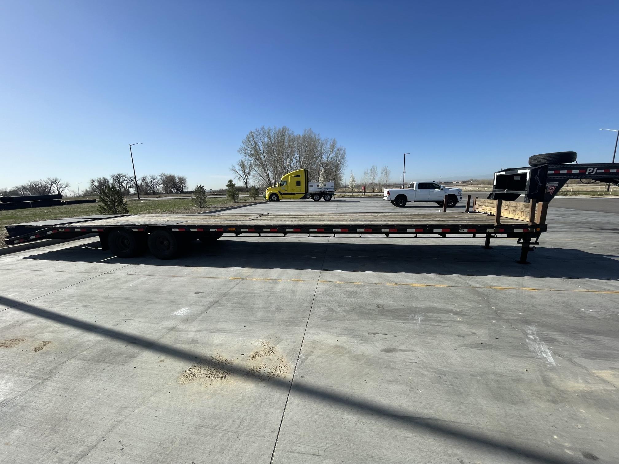 2022 PJ TRAILERS 49 ft - Image 5