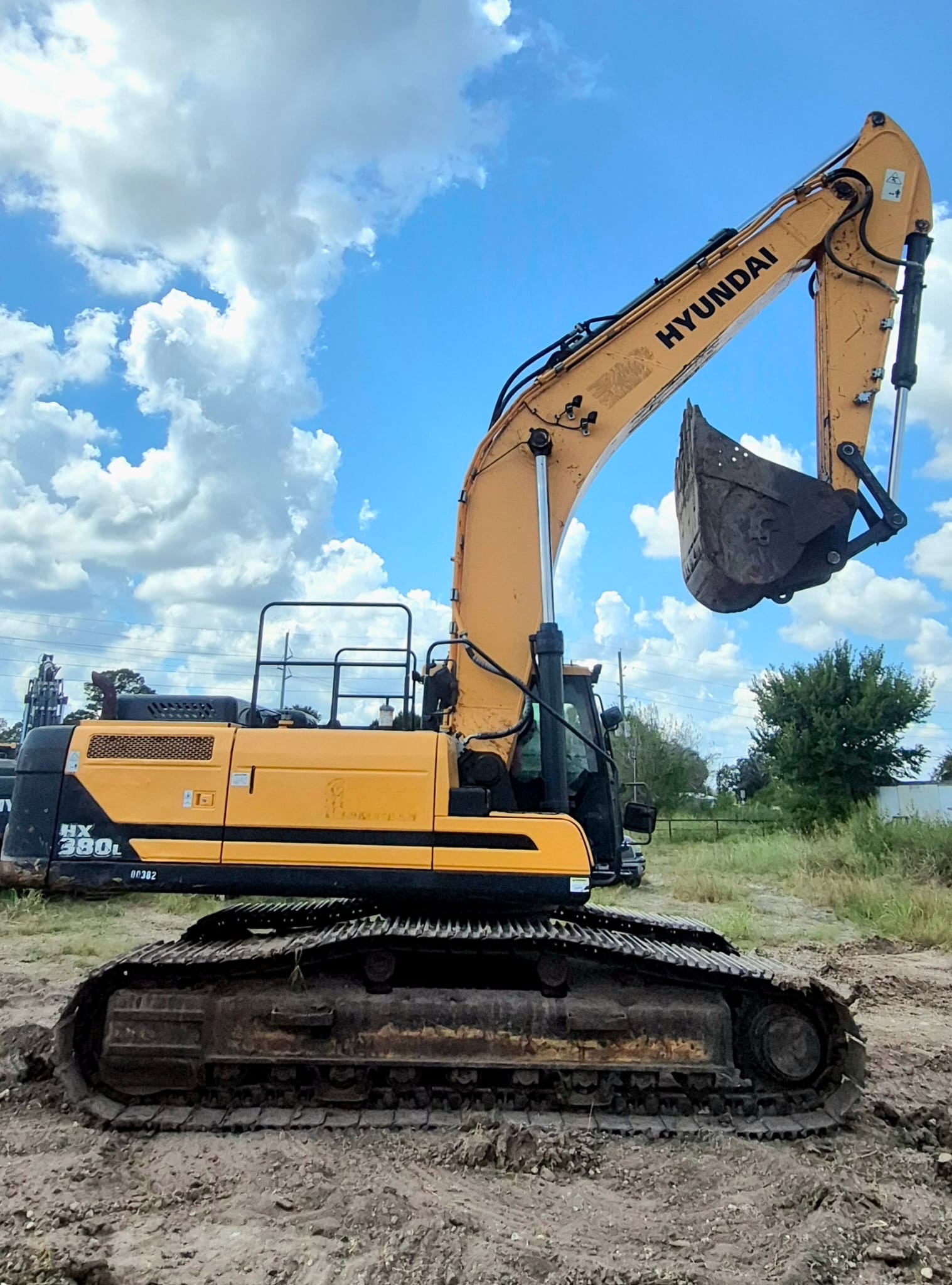 2019 HYUNDAI HX380L - view 7 of 19