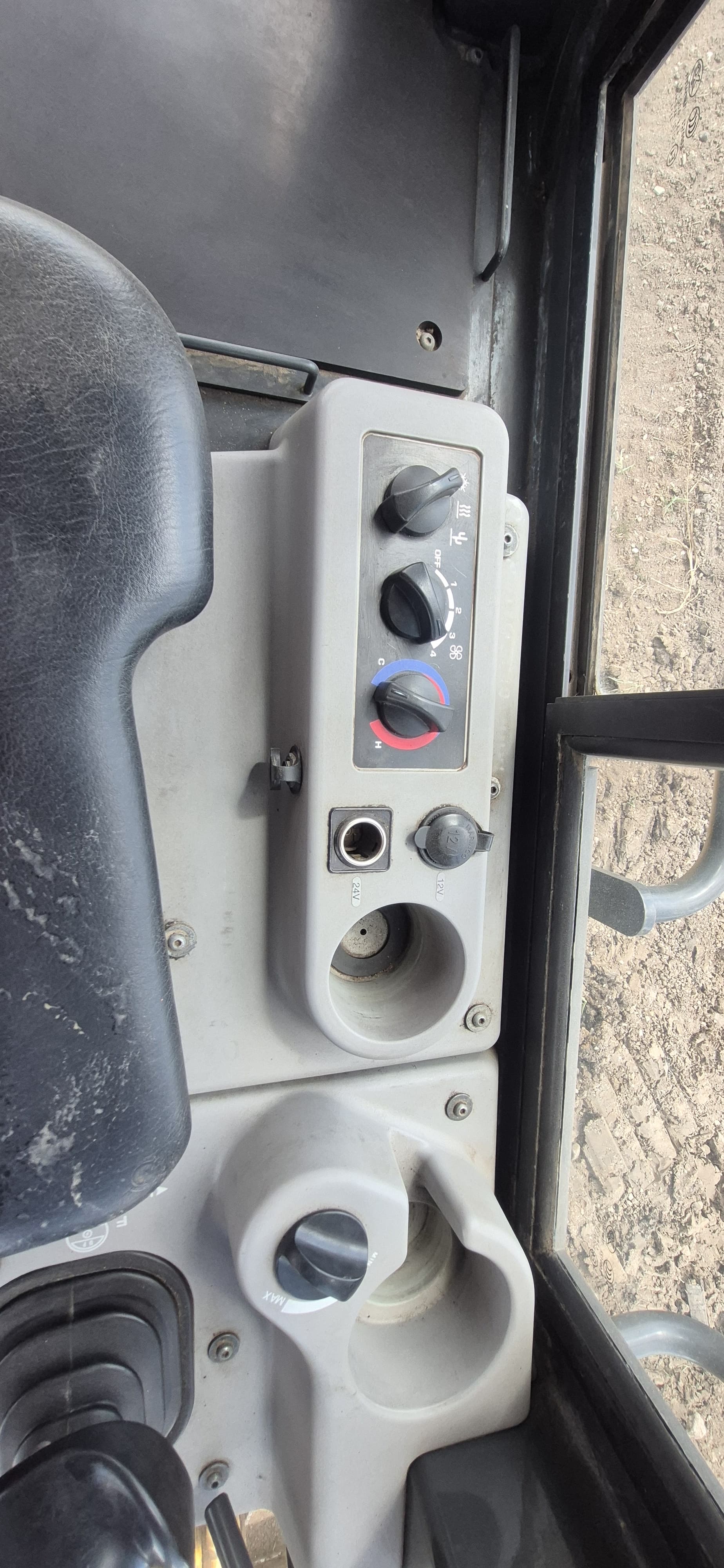 2019 HYUNDAI HX380L - Image 15