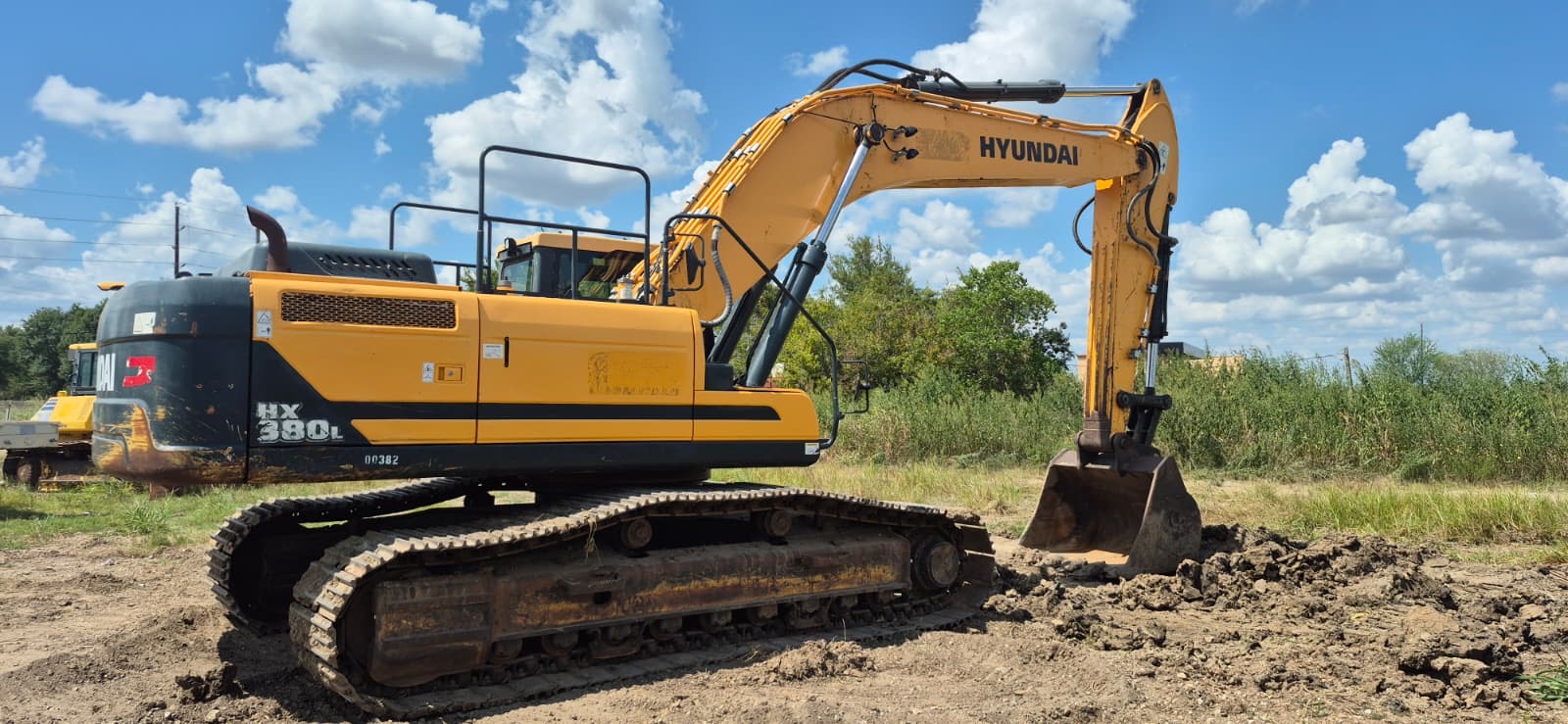 2019 HYUNDAI HX380L - view 8 of 19