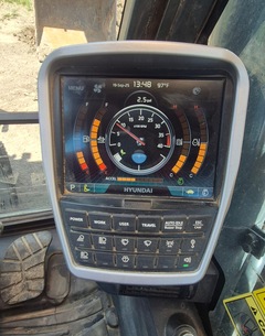 2019 HYUNDAI HX380L - Image 17