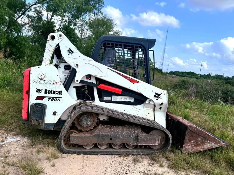 2017 BOBCAT T595 - Image 4