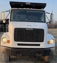 2004 FREIGHTLINER FL112 - Image 5