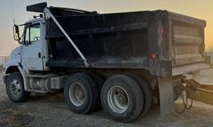 2004 FREIGHTLINER FL112 - Image 8