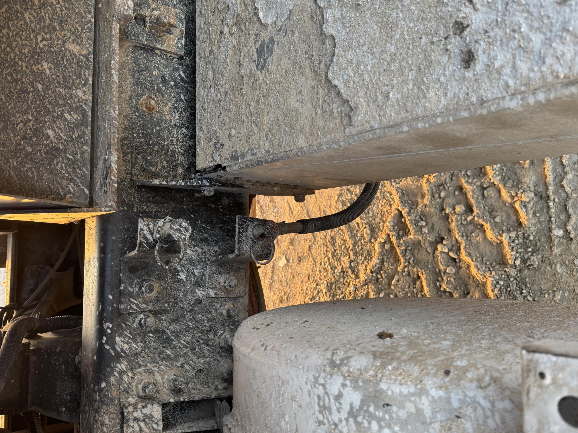 2004 FREIGHTLINER FL112 - Image 12