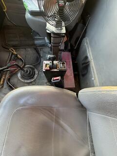 2004 FREIGHTLINER FL112 - Image 23