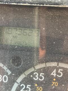 2004 FREIGHTLINER FL112 - Image 27