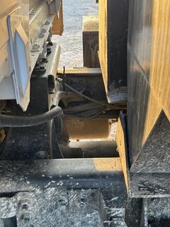 2004 FREIGHTLINER FL112 - Image 33