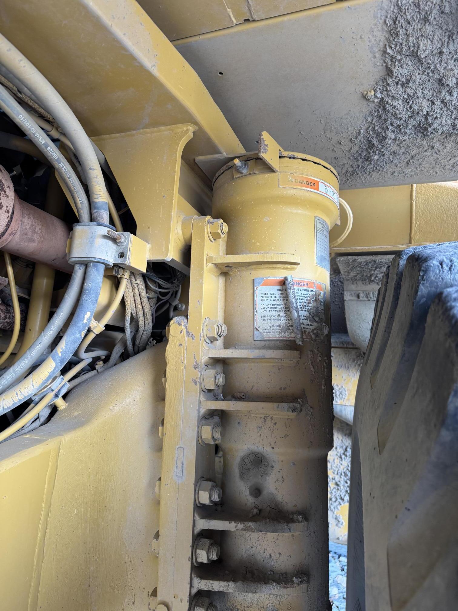 CATERPILLAR 775E - view 13 of 16