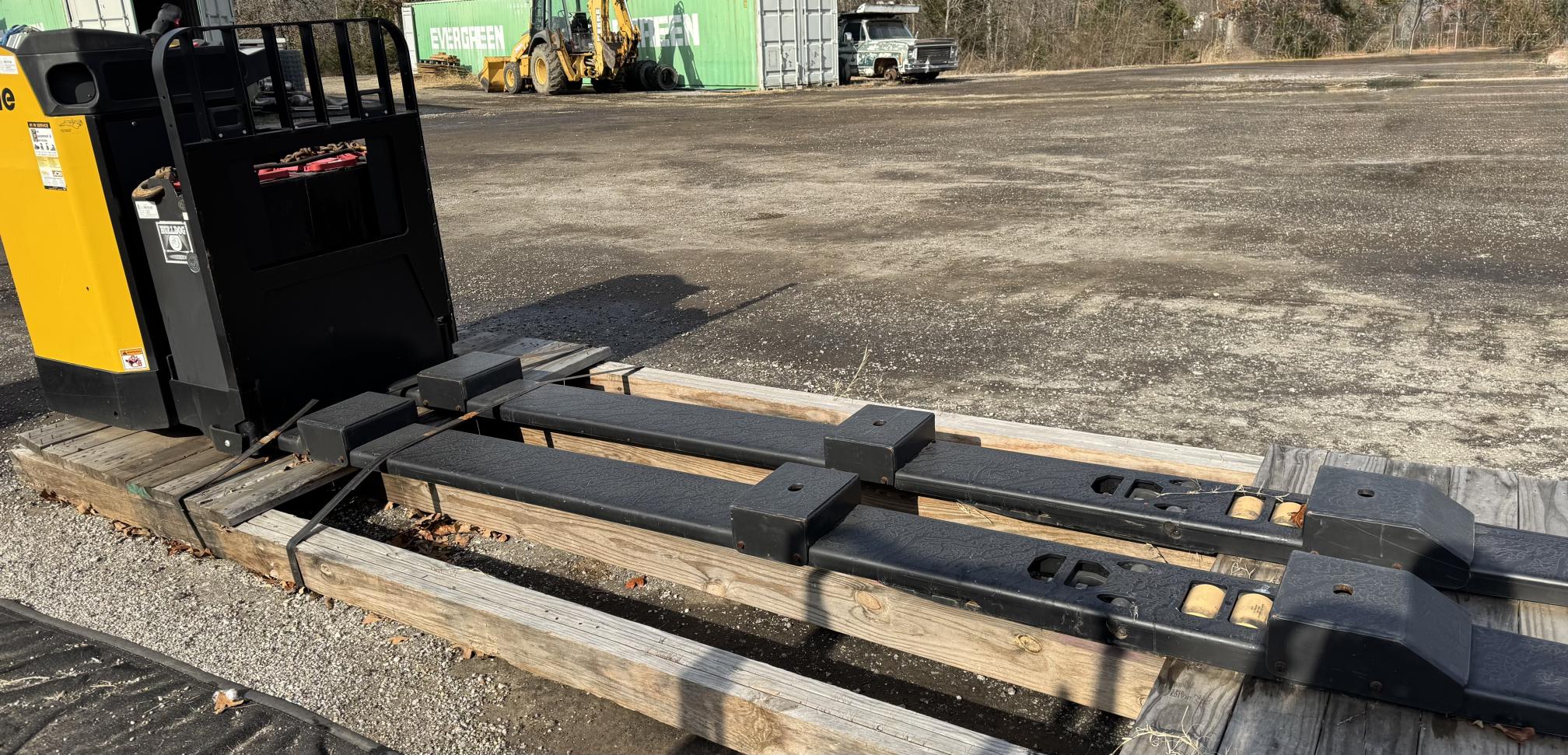 2016 YALE Lift Truck Model - view 17 of 19