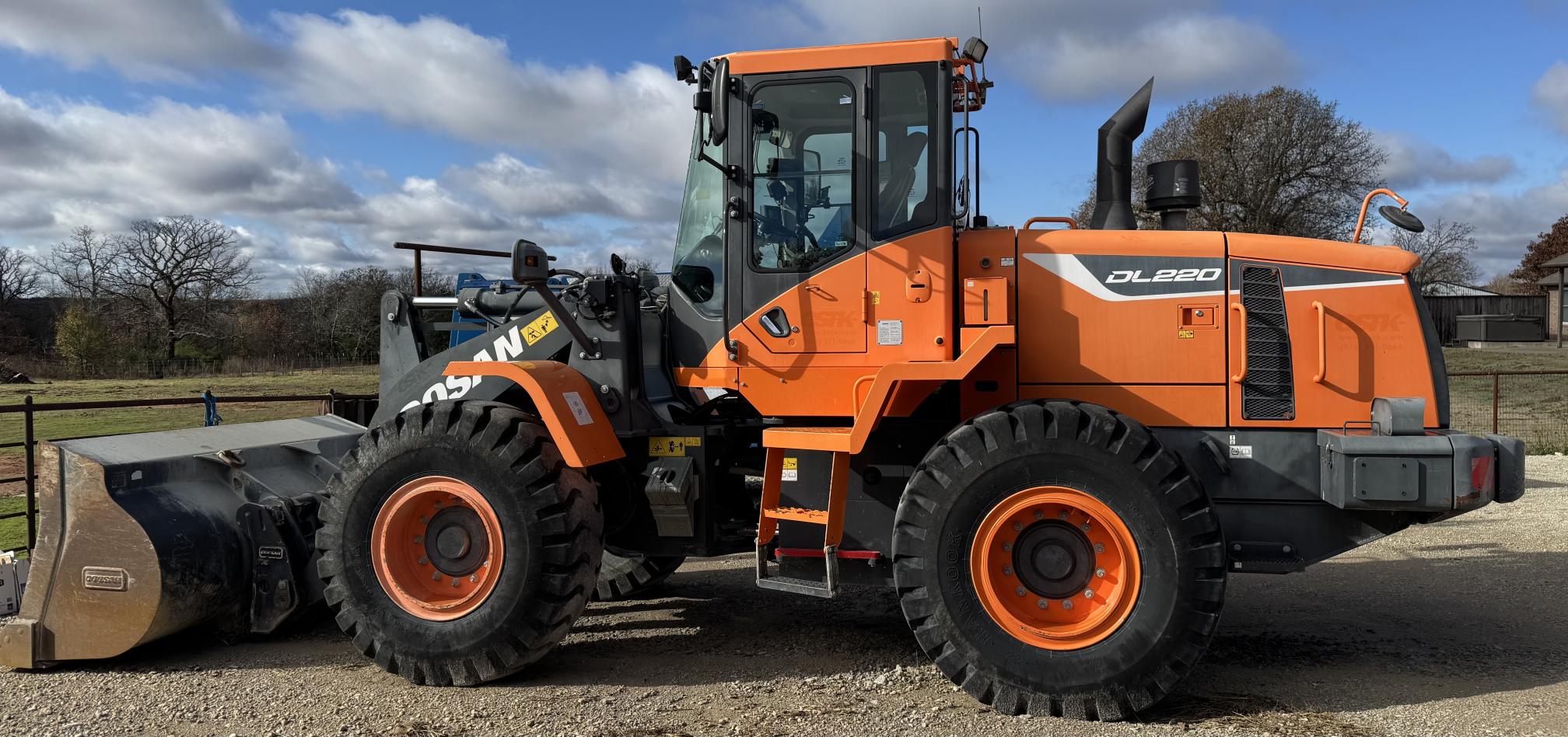 2018 DOOSAN DL 220