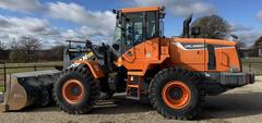 2018 DOOSAN DL 220 - Image 1