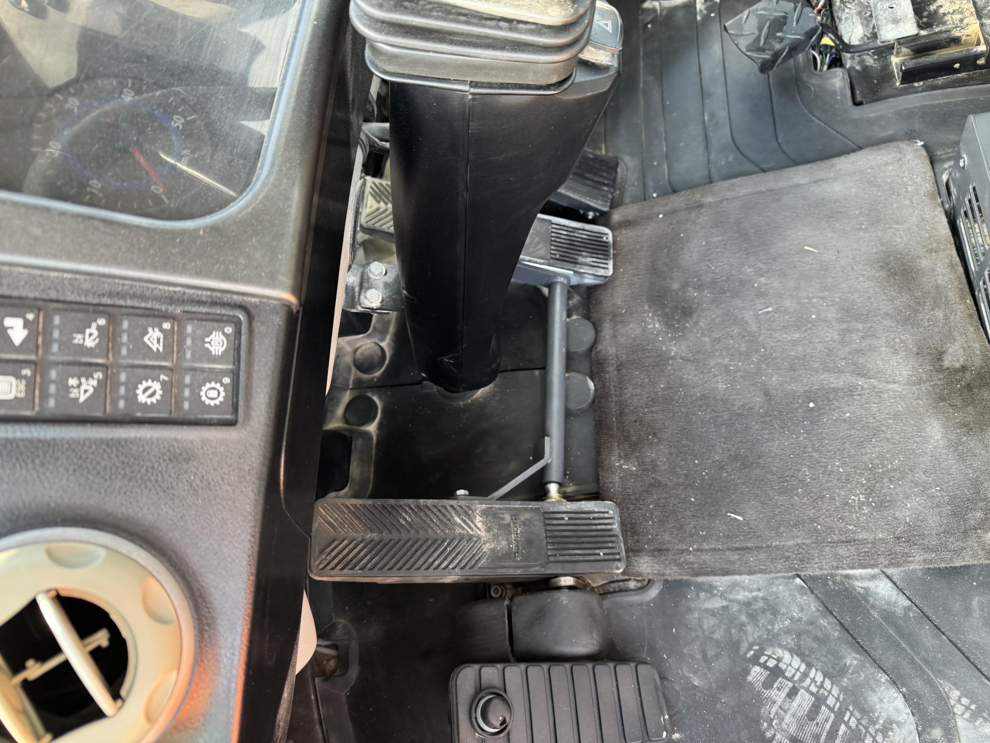 2018 DOOSAN DL 220 - Image 31