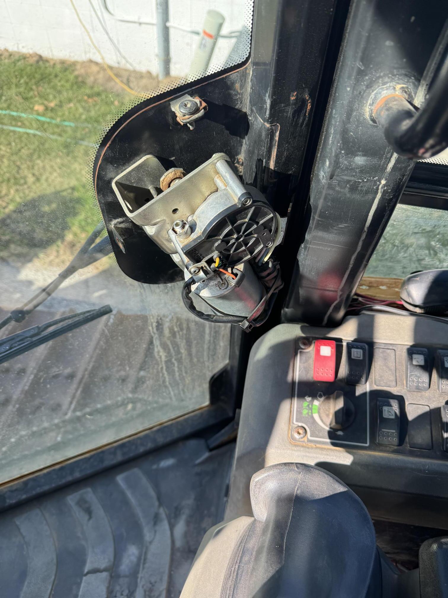 2012 CATERPILLAR D5K2 LGP - Image 25