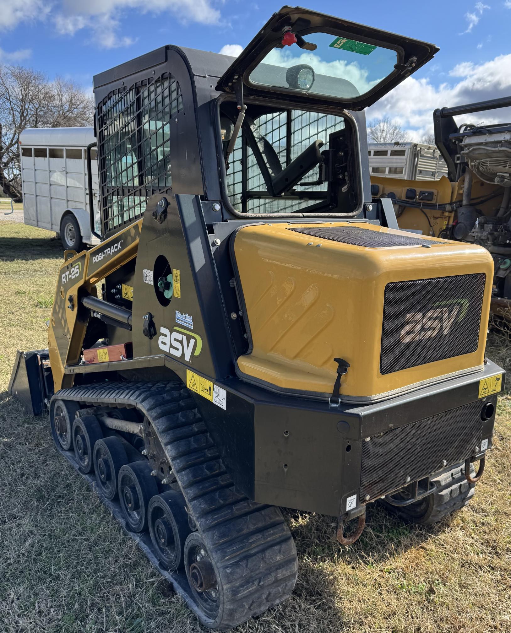 2022 ASV RT-25 - Image 4