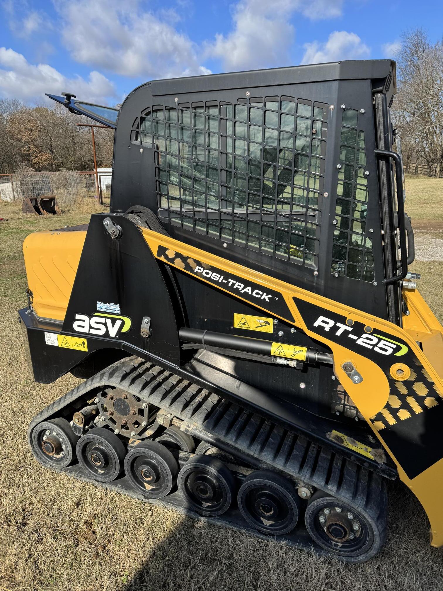 2022 ASV RT-25 - view 10 of 33