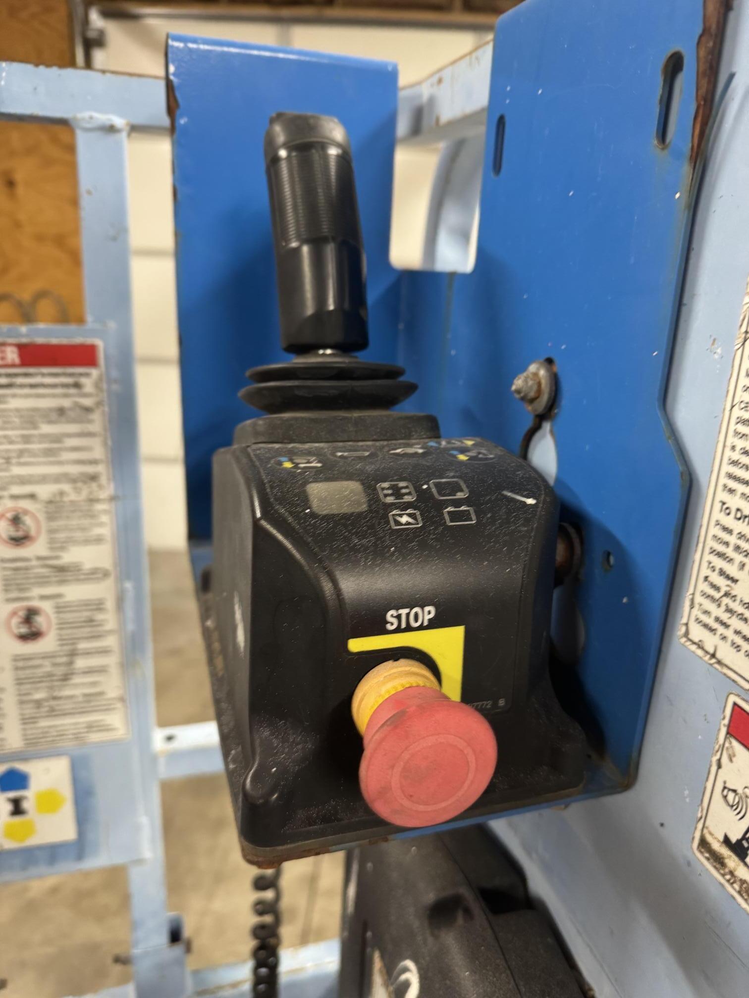 2002 GENIE GS-1930 - Image 10