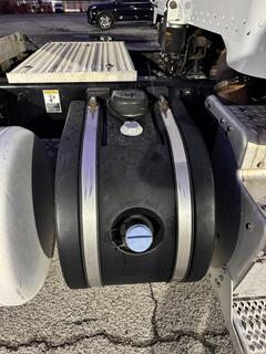 2013 PETERBILT 388 - Image 14