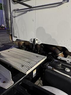 2013 PETERBILT 388 - Image 15