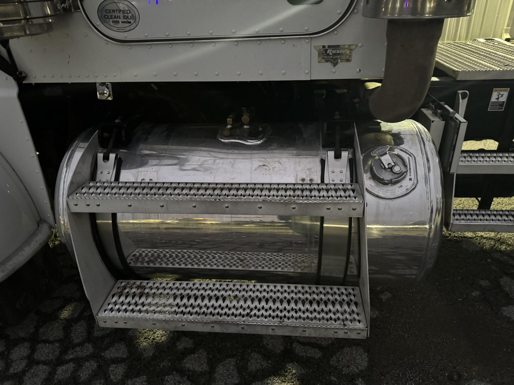 2013 PETERBILT 388 - Image 20