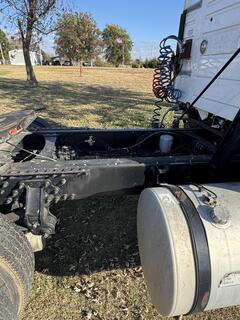 2007 VOLVO VNL42T - Image 26