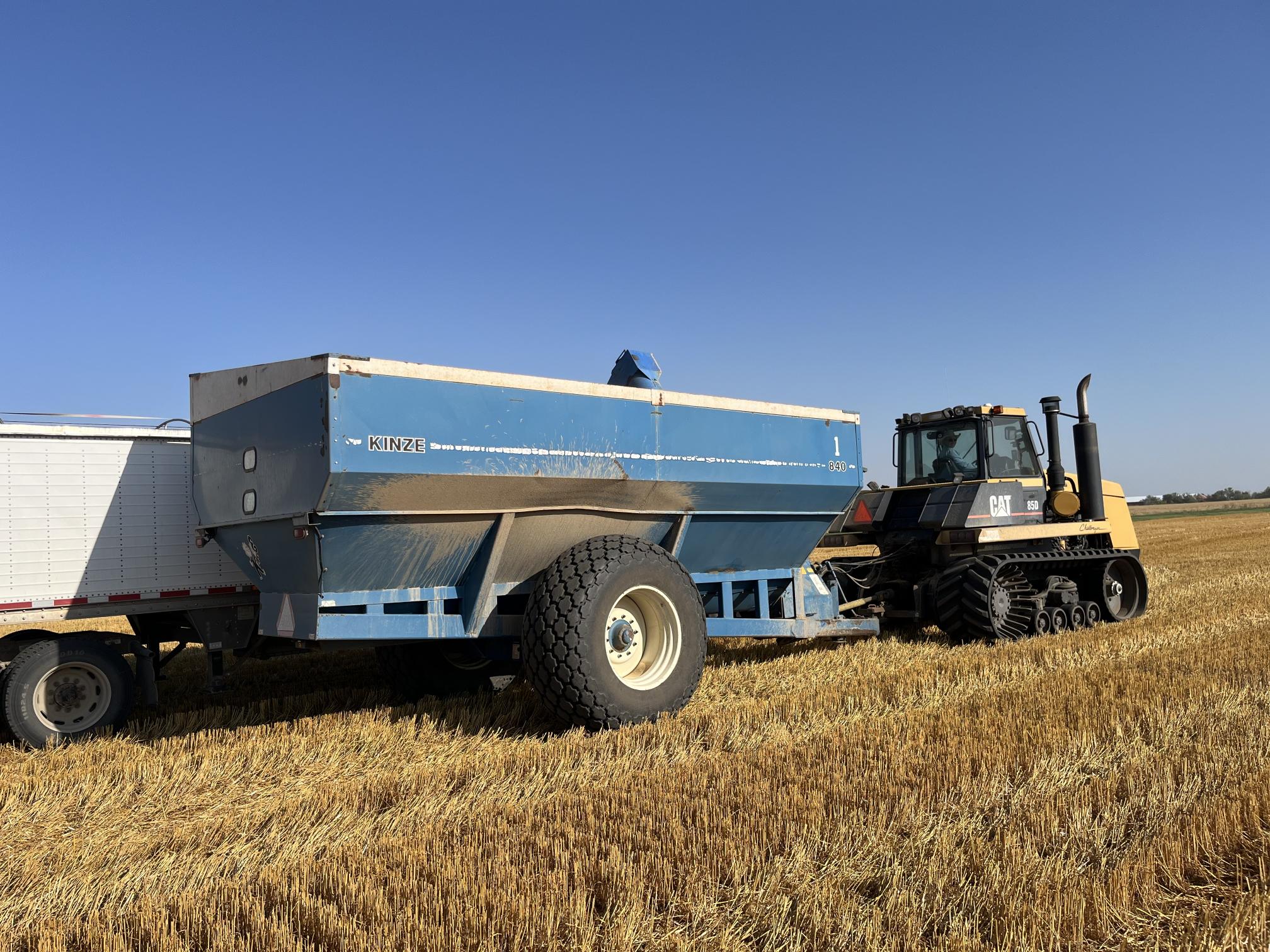 1993 KINZE 840 - view 12 of 15