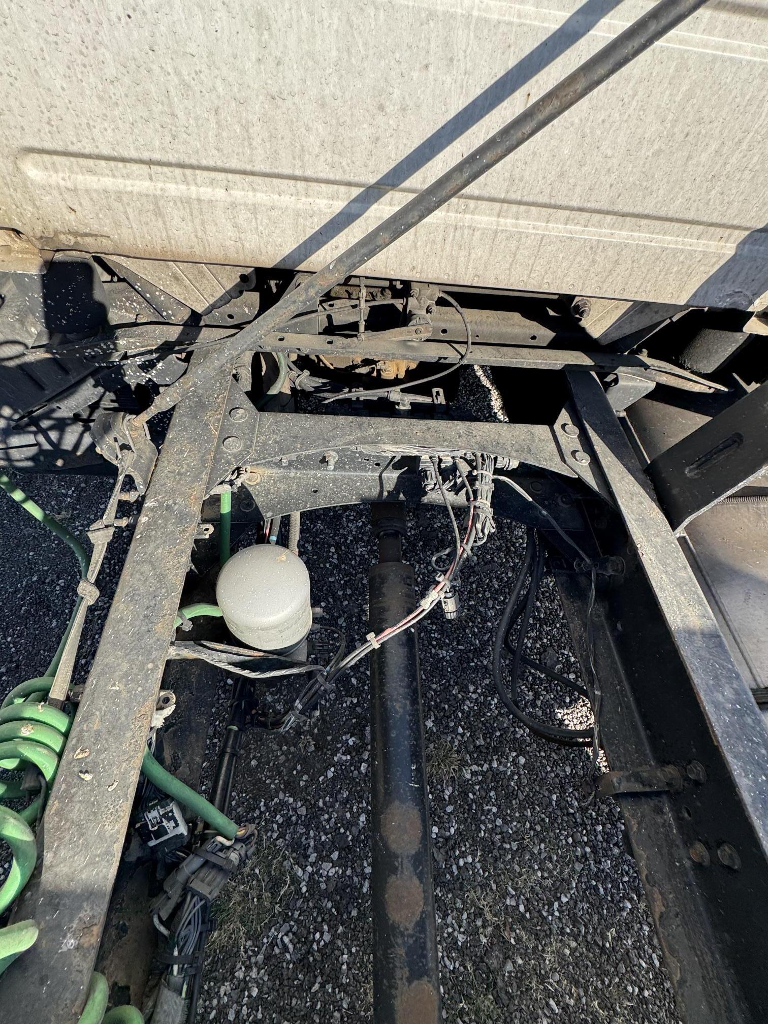 2006 VOLVO VNL42T - Image 11