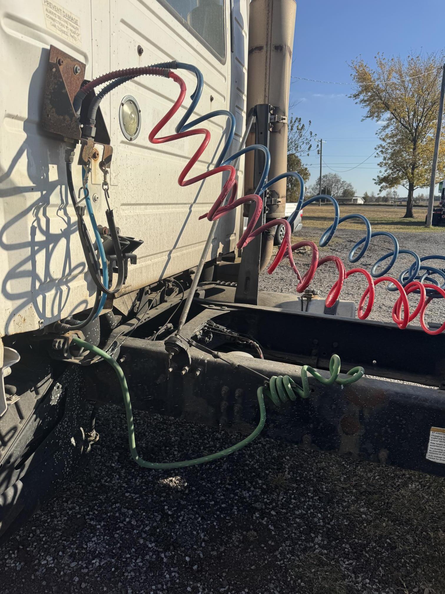 2006 VOLVO VNL42T - Image 20