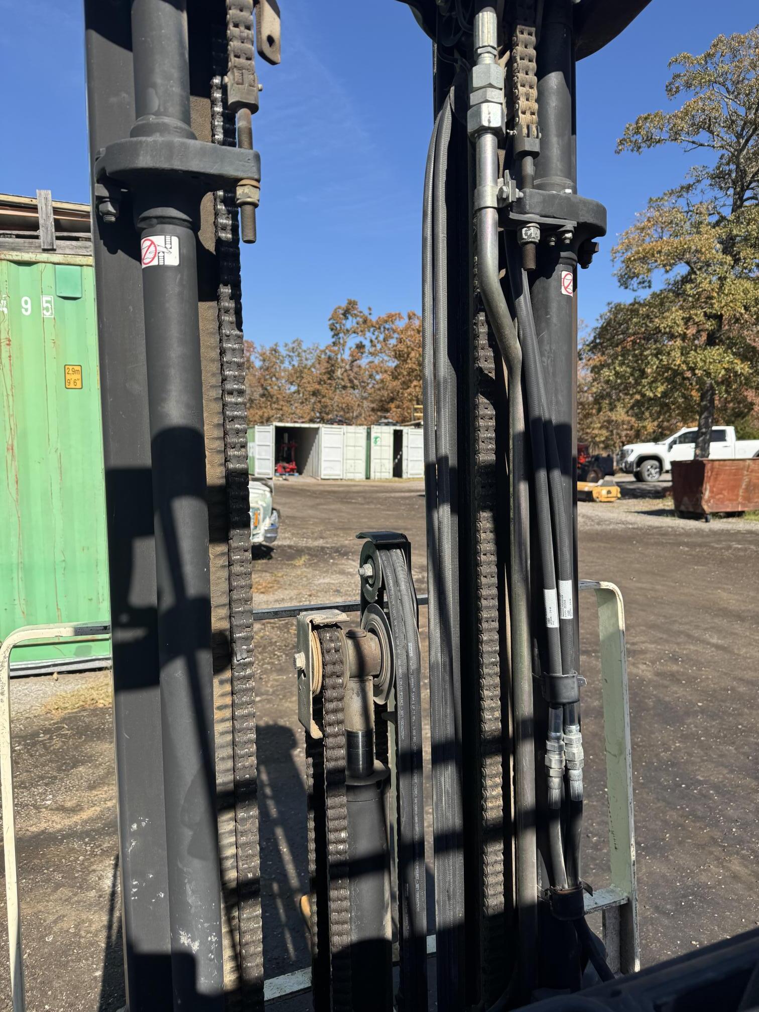 2008 YALE GLP 50VX - view 12 of 16