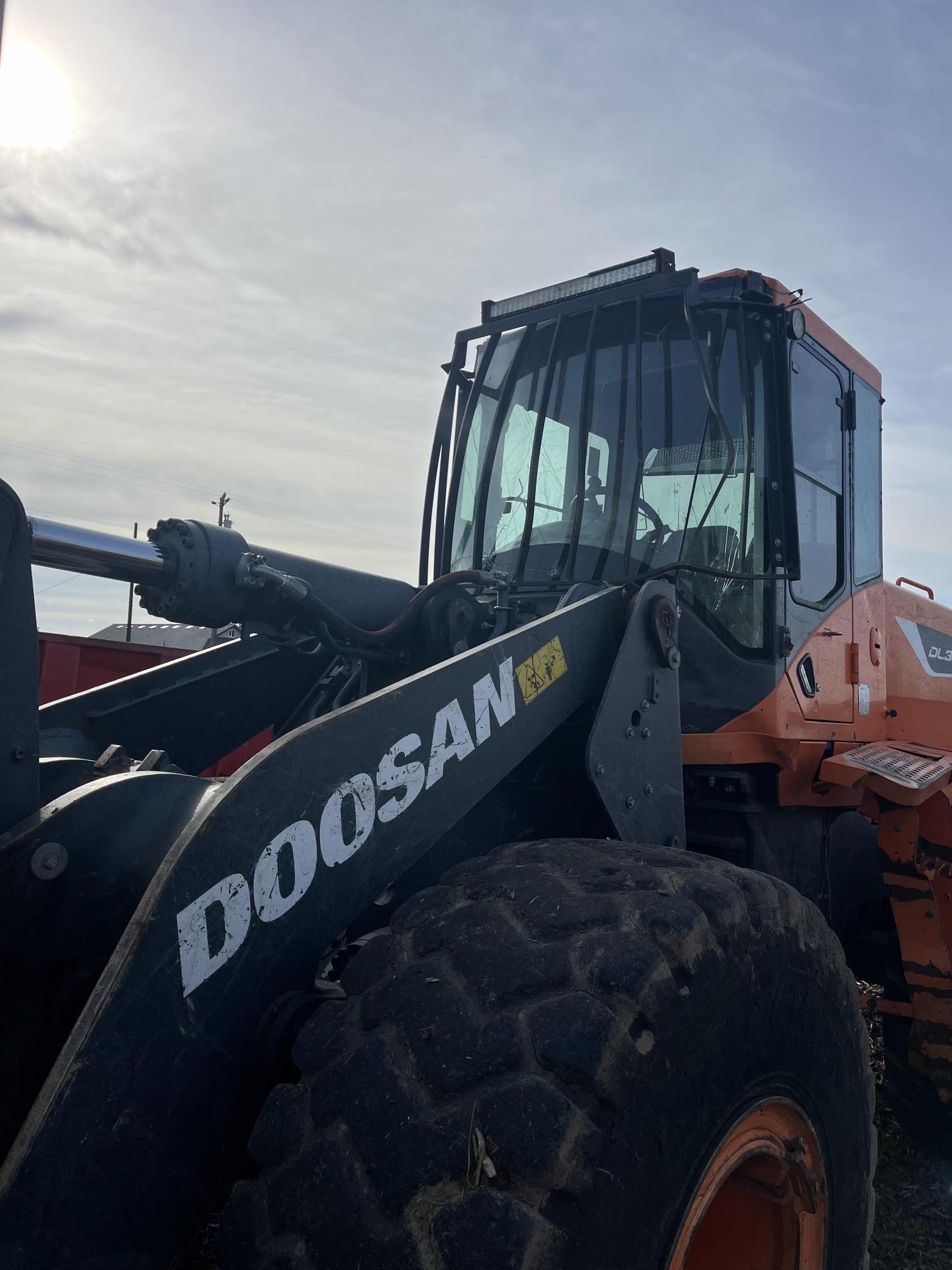 2018 DOOSAN Dl300 - view 6 of 8