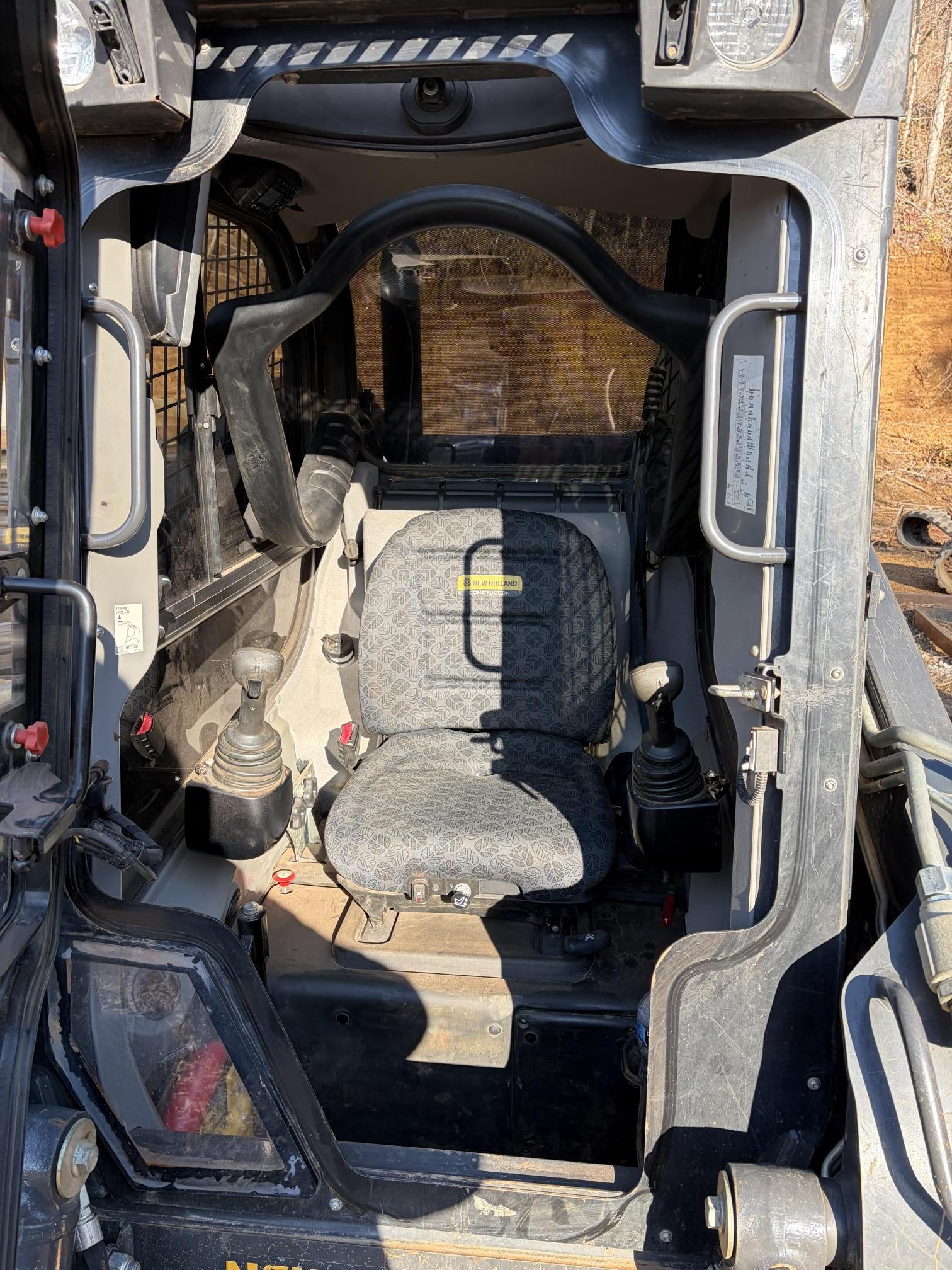 2023 NEW HOLLAND C345 Loader - view 15 of 18