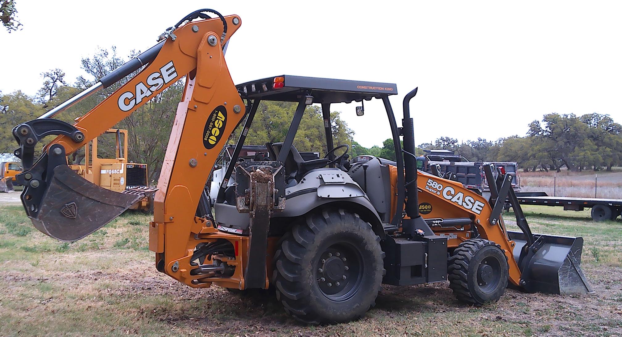 2024 CASE 580SN - view 8 of 26