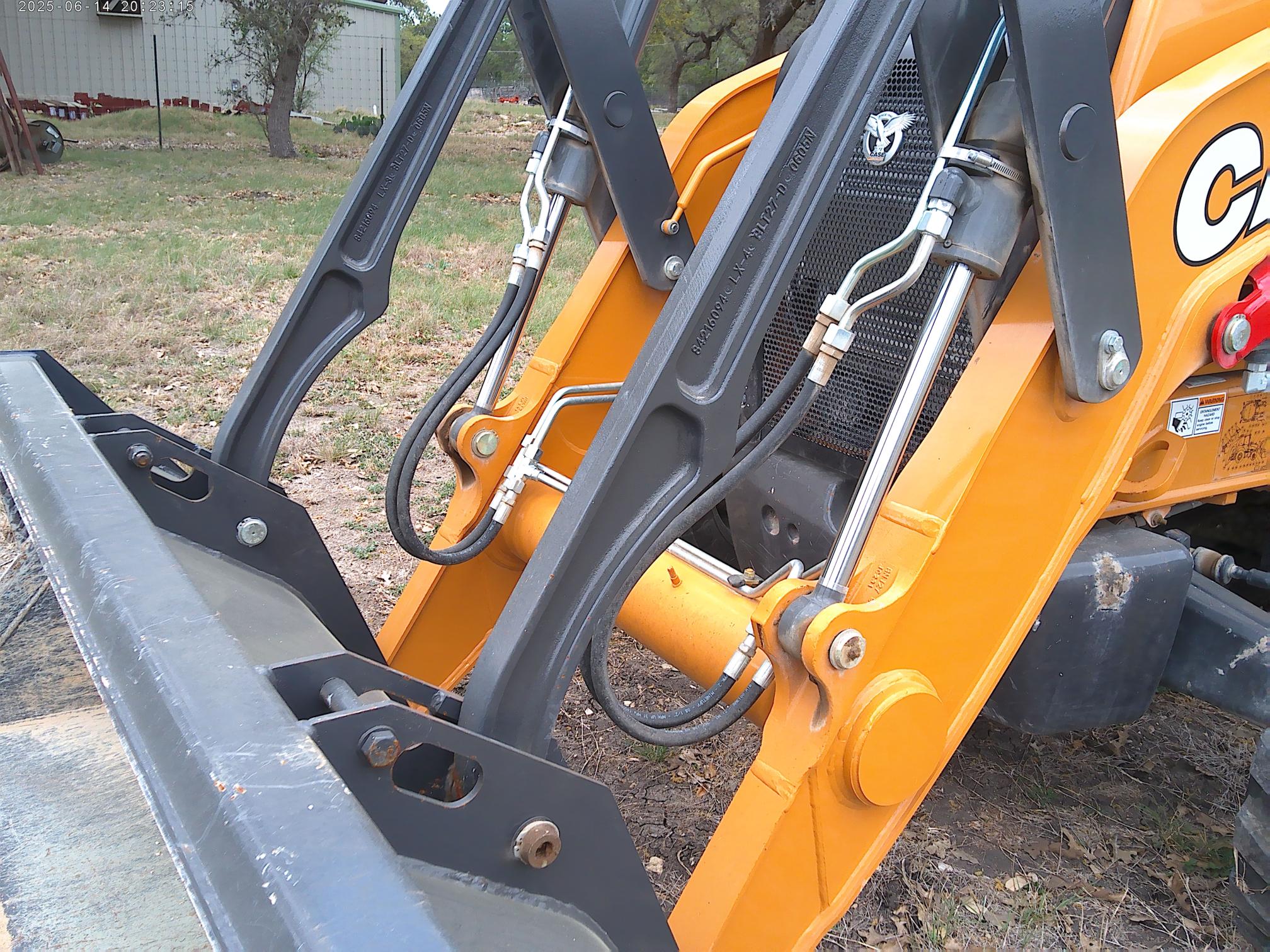 2024 CASE 580SN - view 9 of 26