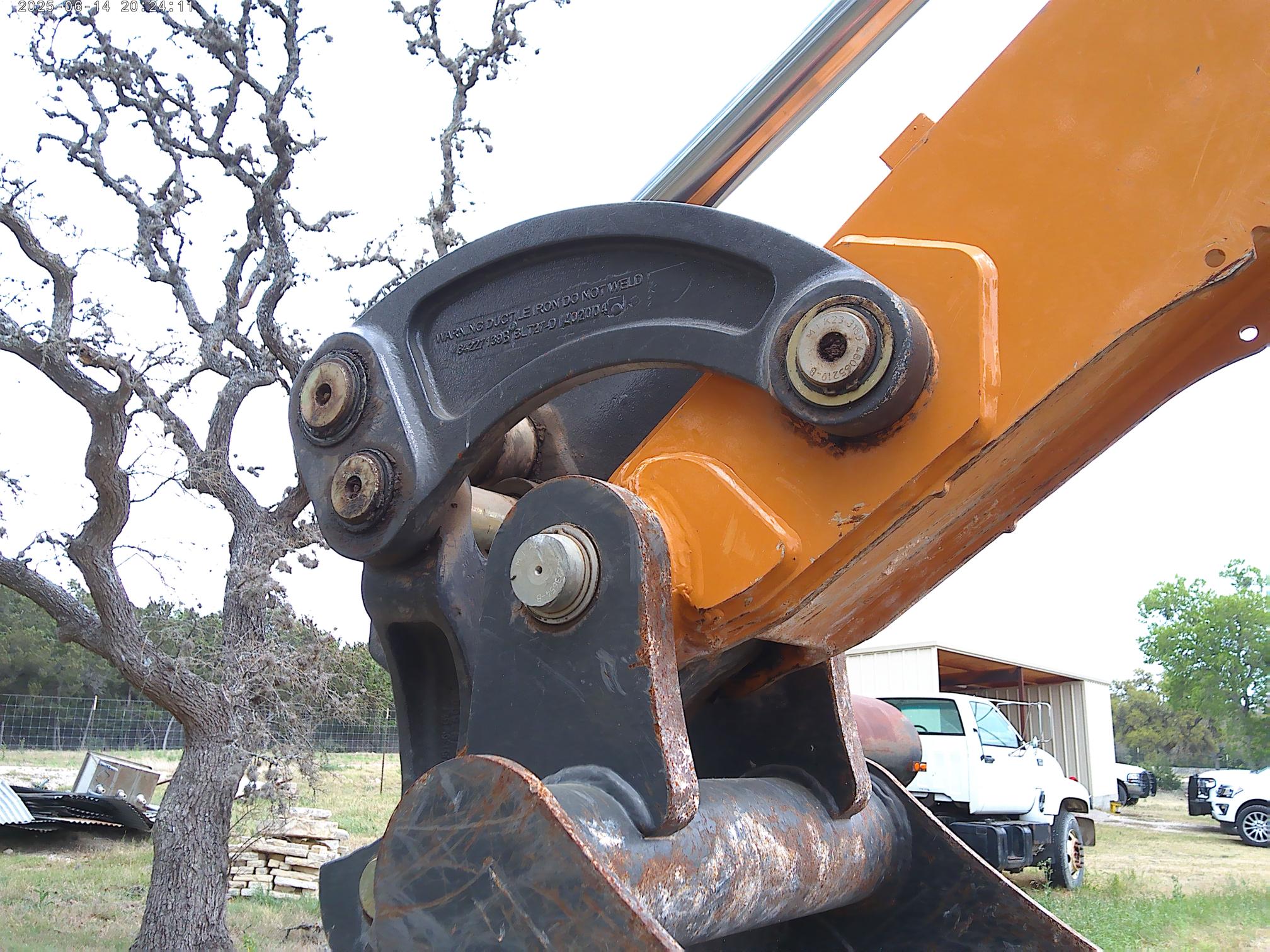 2024 CASE 580SN - view 14 of 26