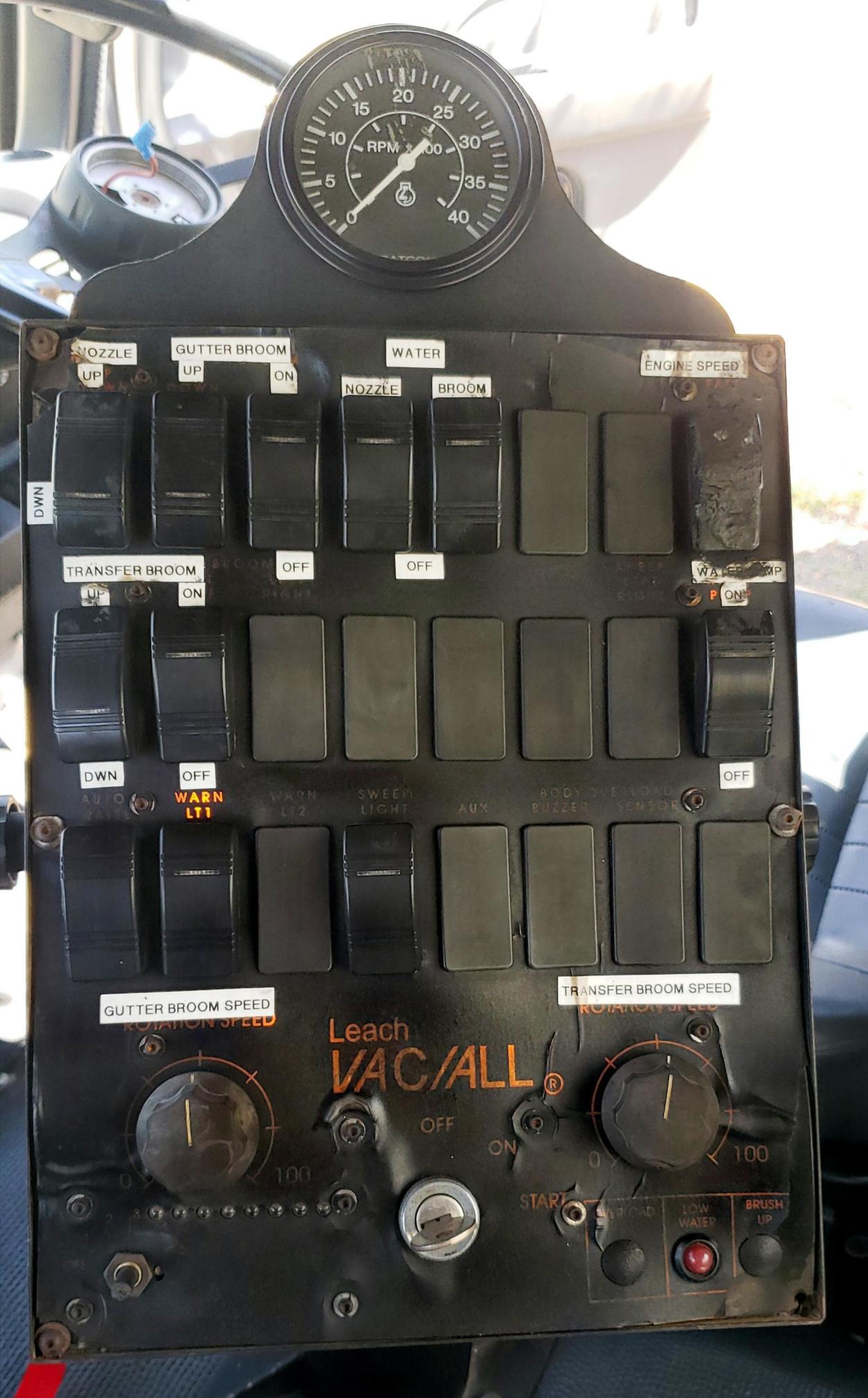 1999 VAC-ALL - Image 22