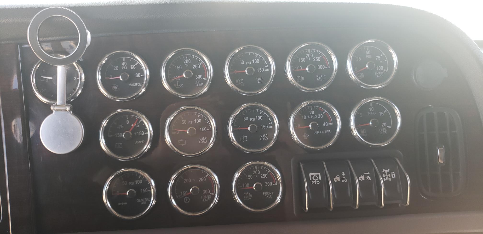 2024 PETERBILT 389 - Image 13