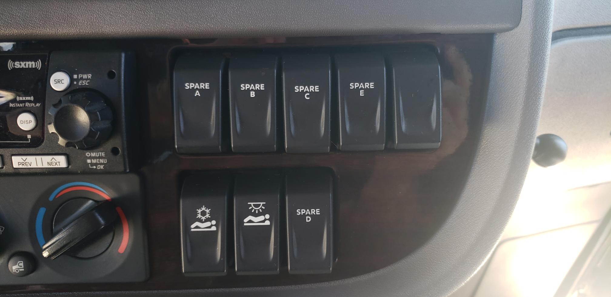 2024 PETERBILT 389 - Image 14