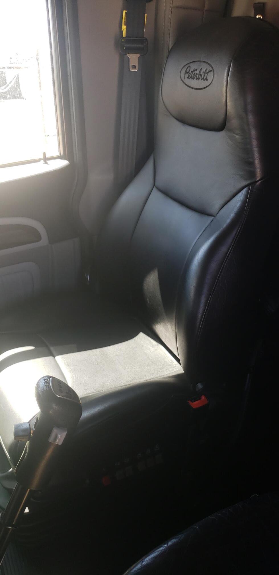 2024 PETERBILT 389 - Image 26