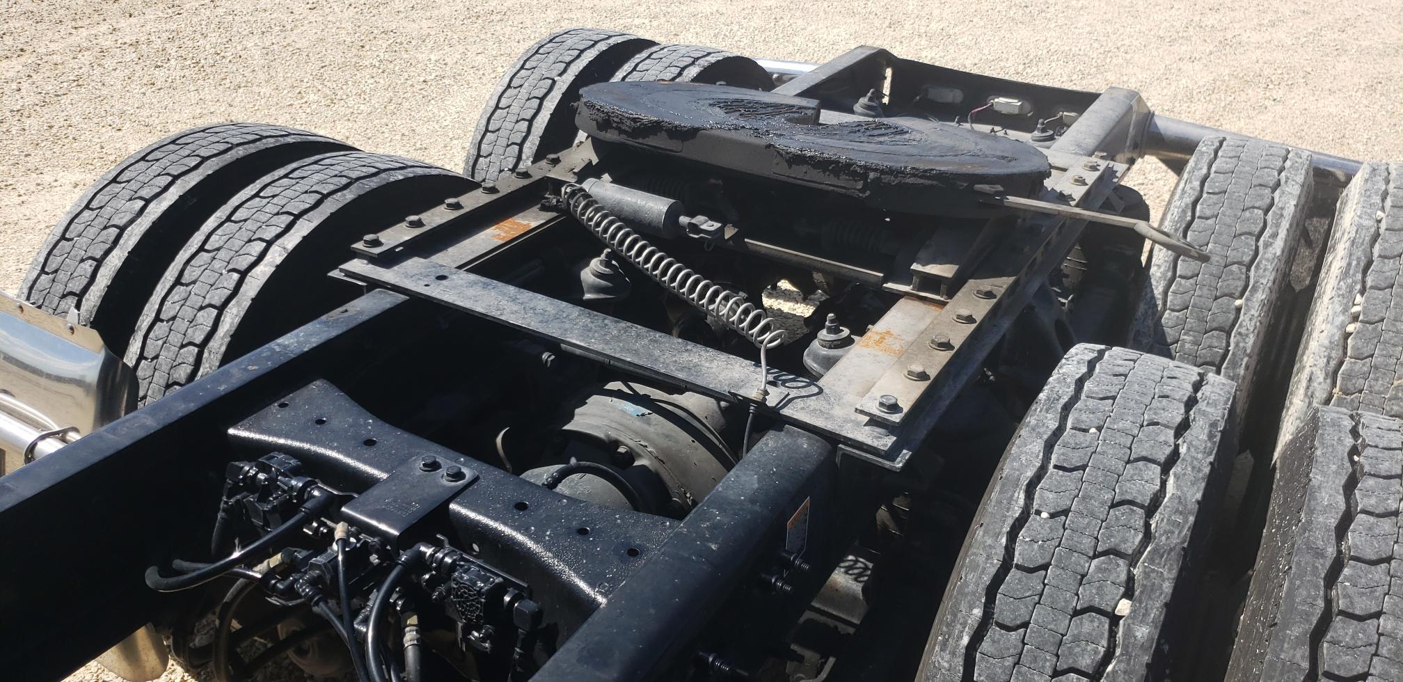 2024 PETERBILT 389 - Image 30