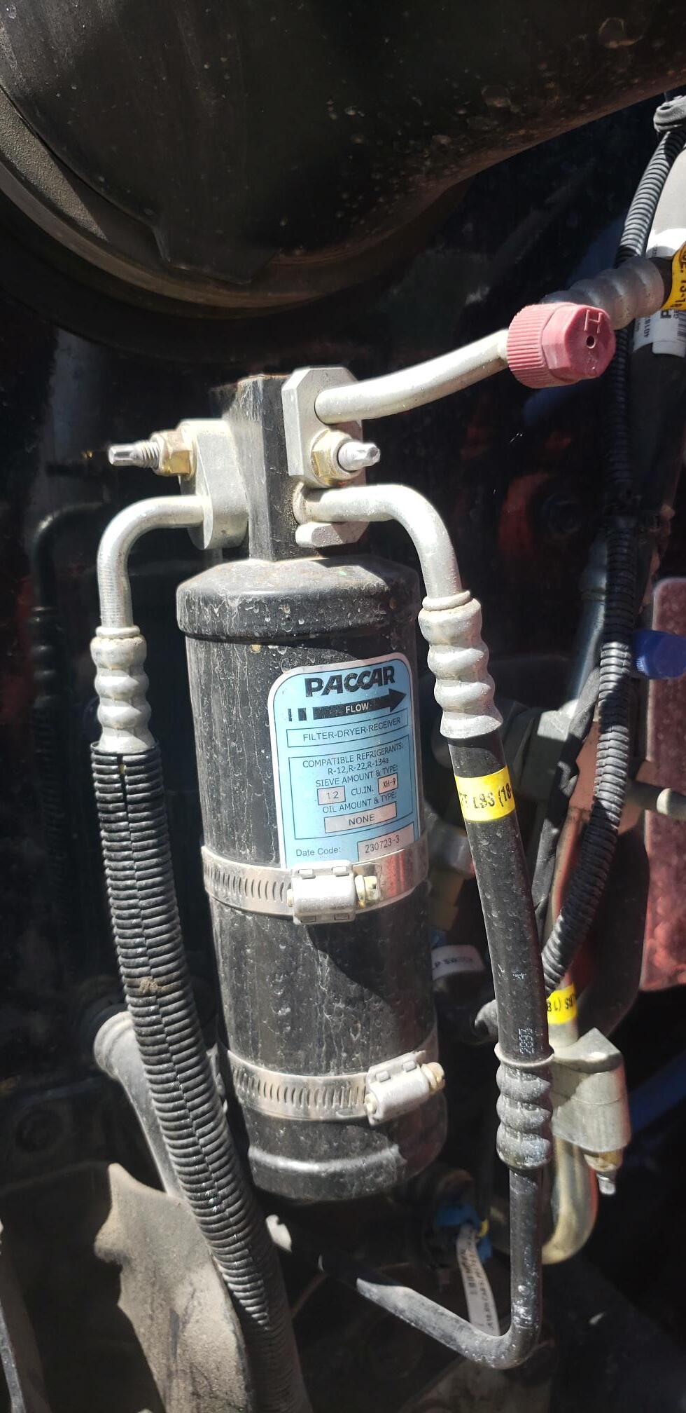 2024 PETERBILT 389 - Image 32