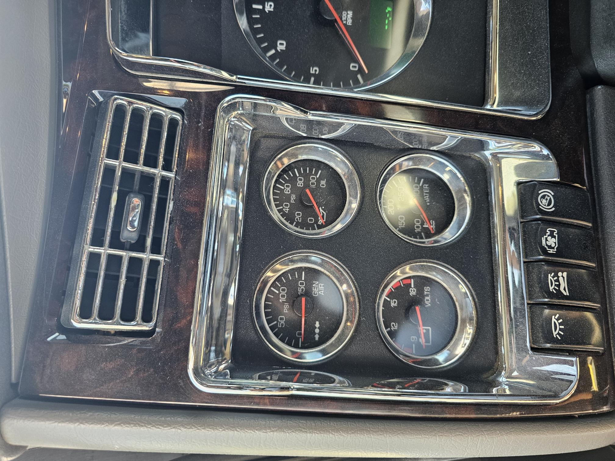 2015 KENWORTH W900 - Image 27